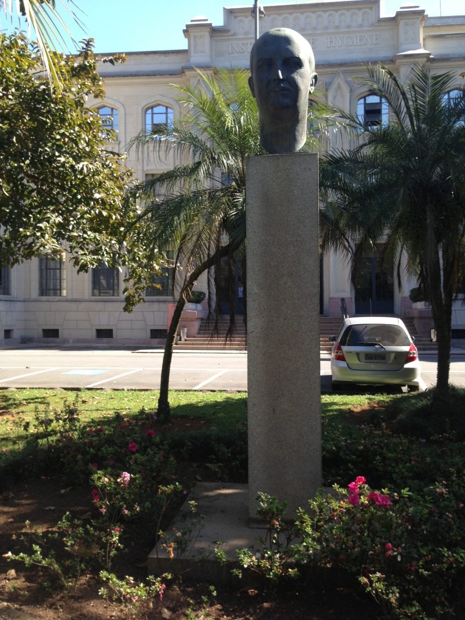 Geraldo de Paula Soza's bust (2).JPG